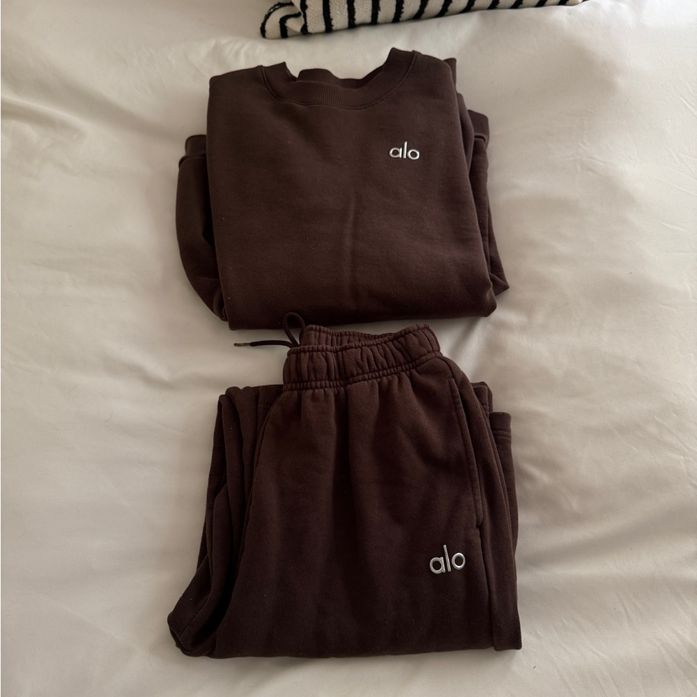 ALO Brown Sweat Set